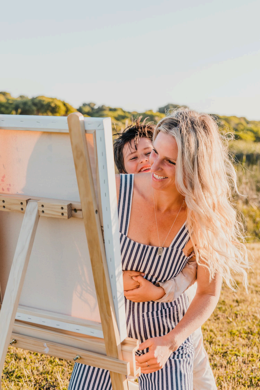 Jacintha painting with her son Axel